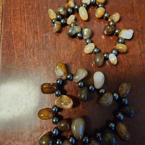 2 Magnetic "healing" bead bracelets.